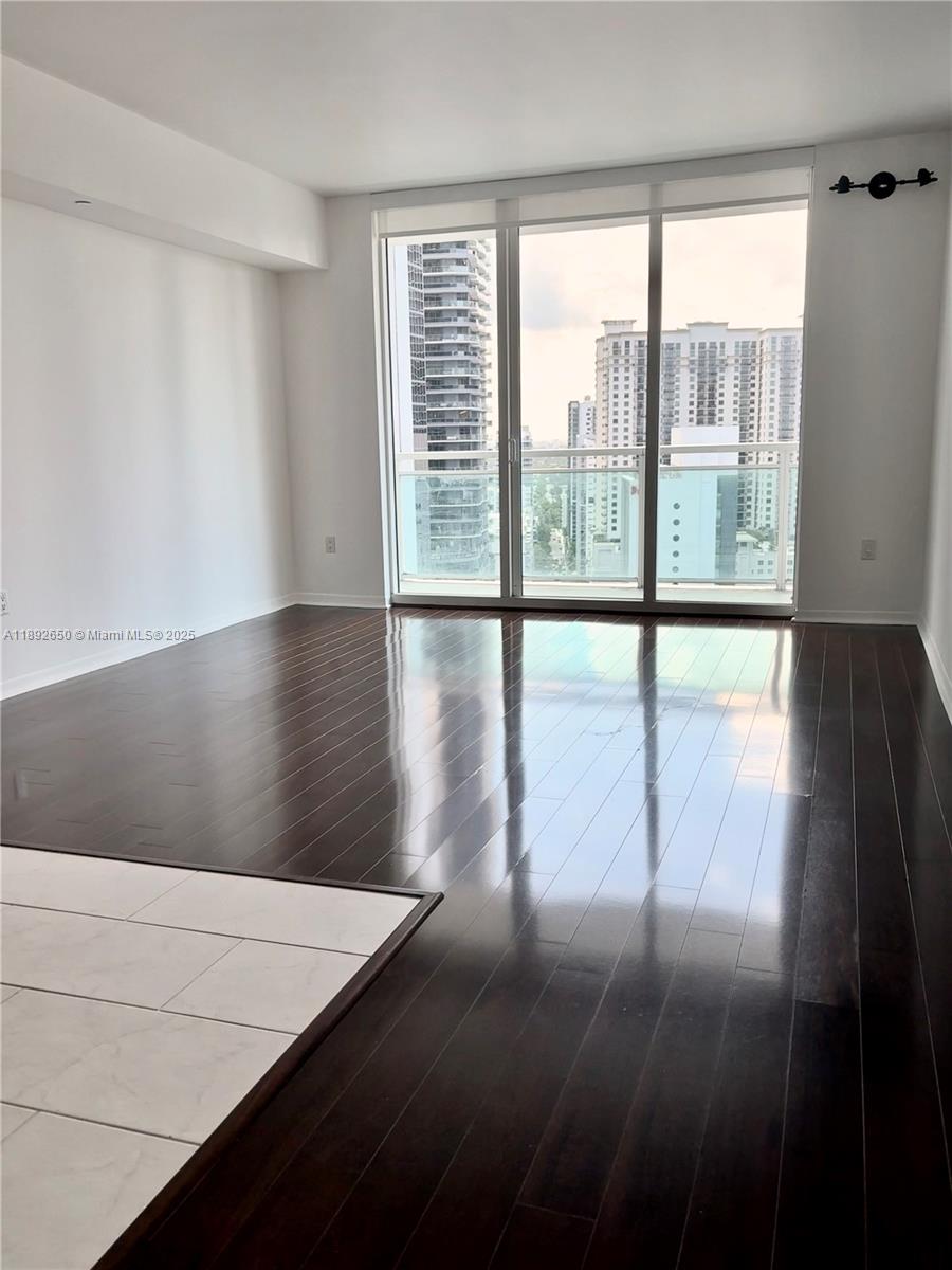 951 Brickell Ave #2509, Miami FL 33131