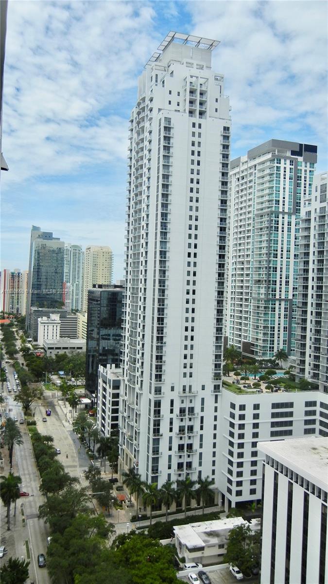 951 Brickell Ave #2509, Miami FL 33131