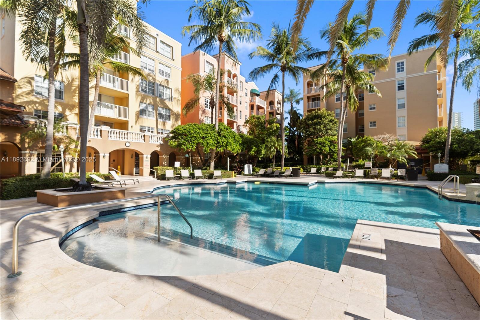 19655 E Country Club Dr #6-501, Aventura FL 33180