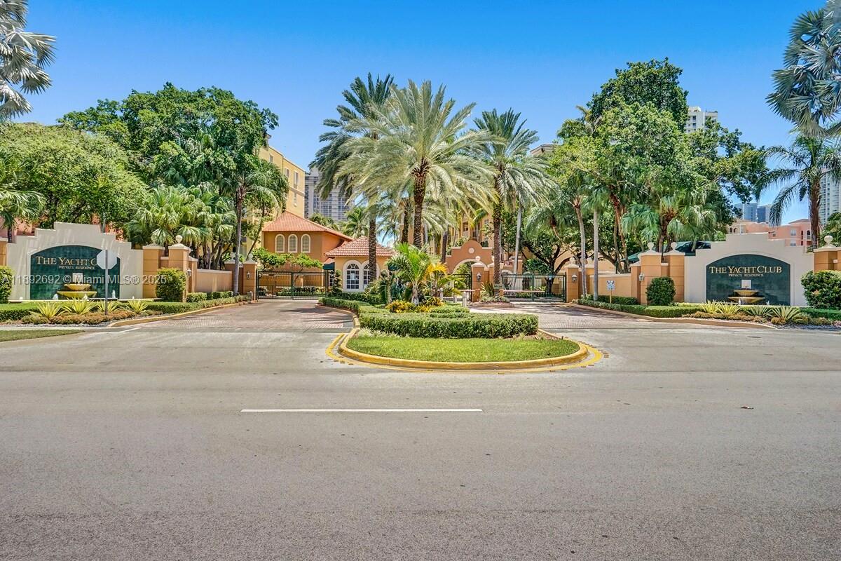 19655 E Country Club Dr #6-501, Aventura FL 33180