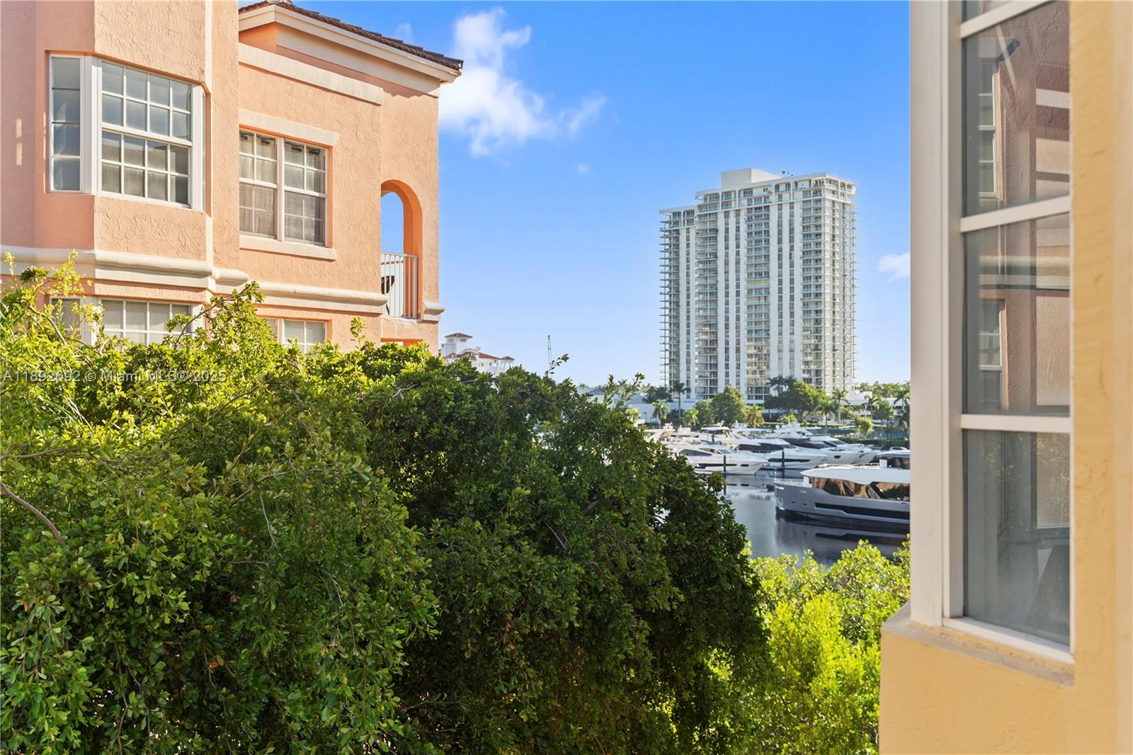 19655 E Country Club Dr #6-501, Aventura FL 33180