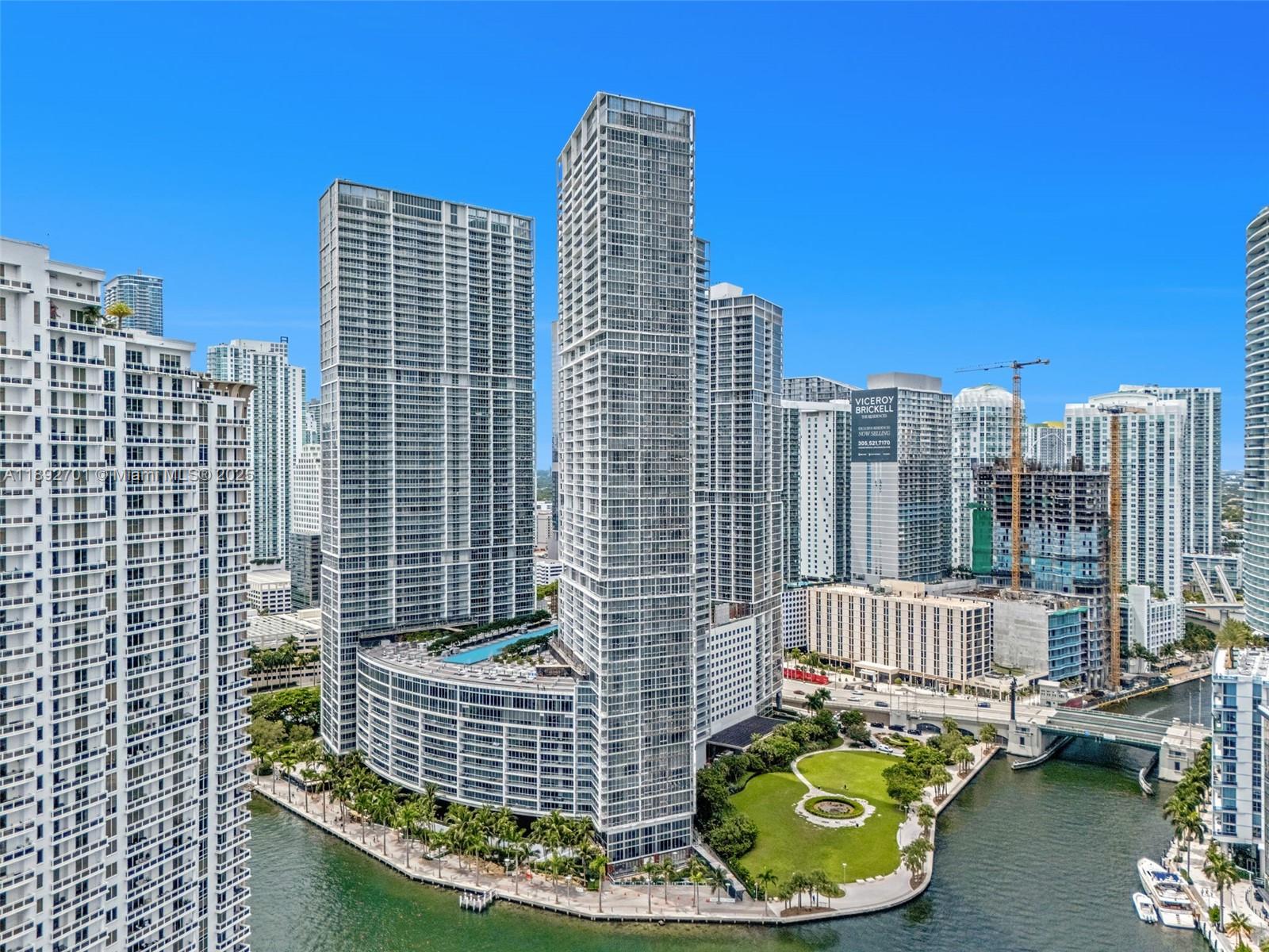 465 Brickell Ave #4201, Miami FL 33131