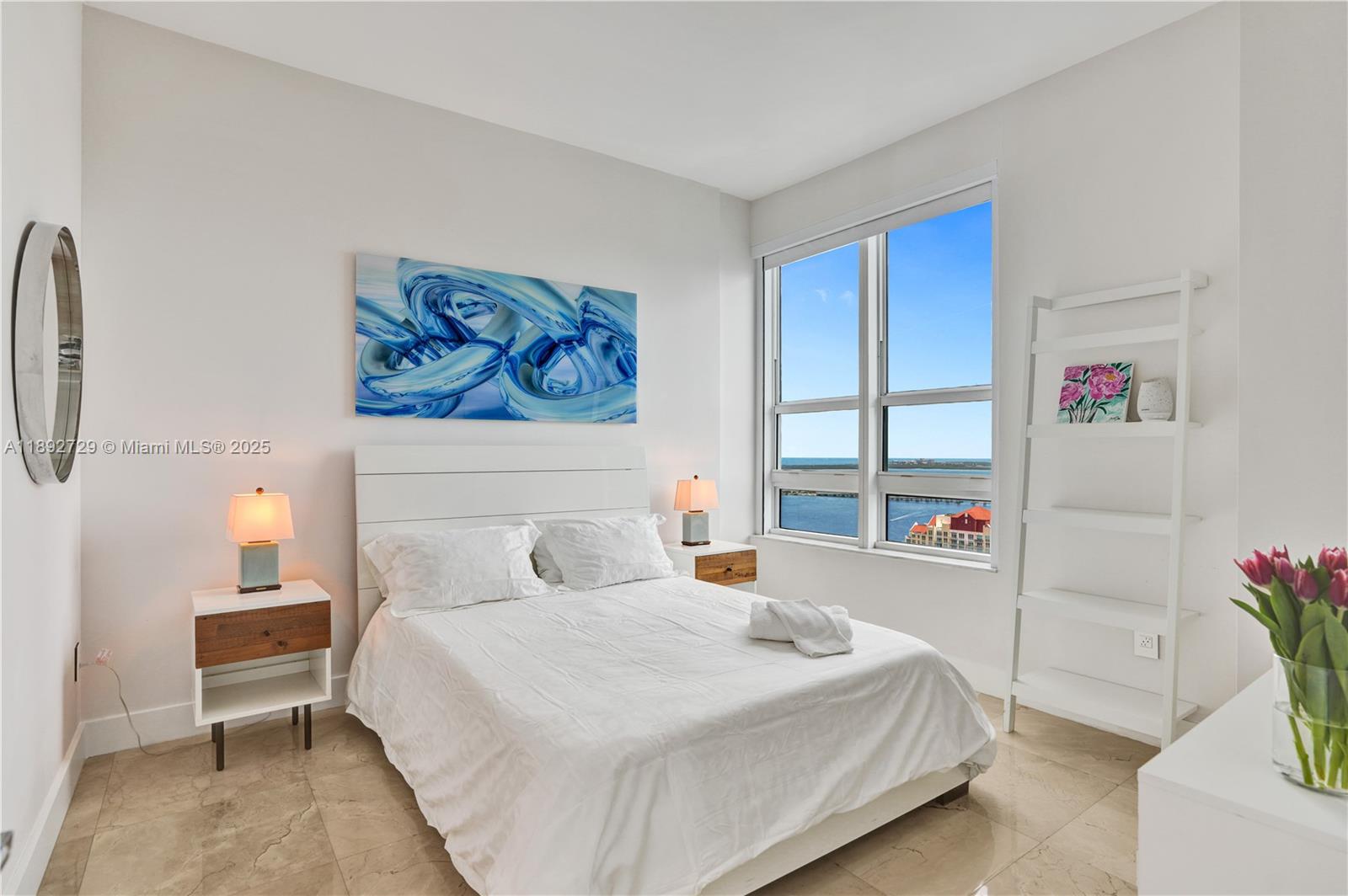 950 Brickell Bay Dr #4707, Miami FL 33131