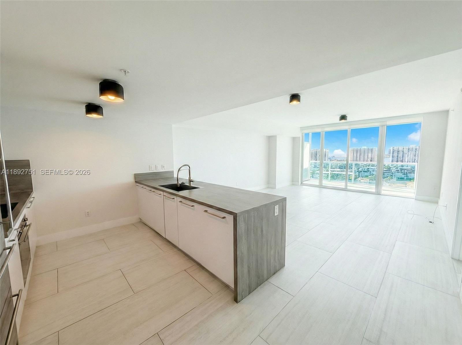 400 Sunny Isles Blvd #1621, Sunny Isles Beach FL 33160