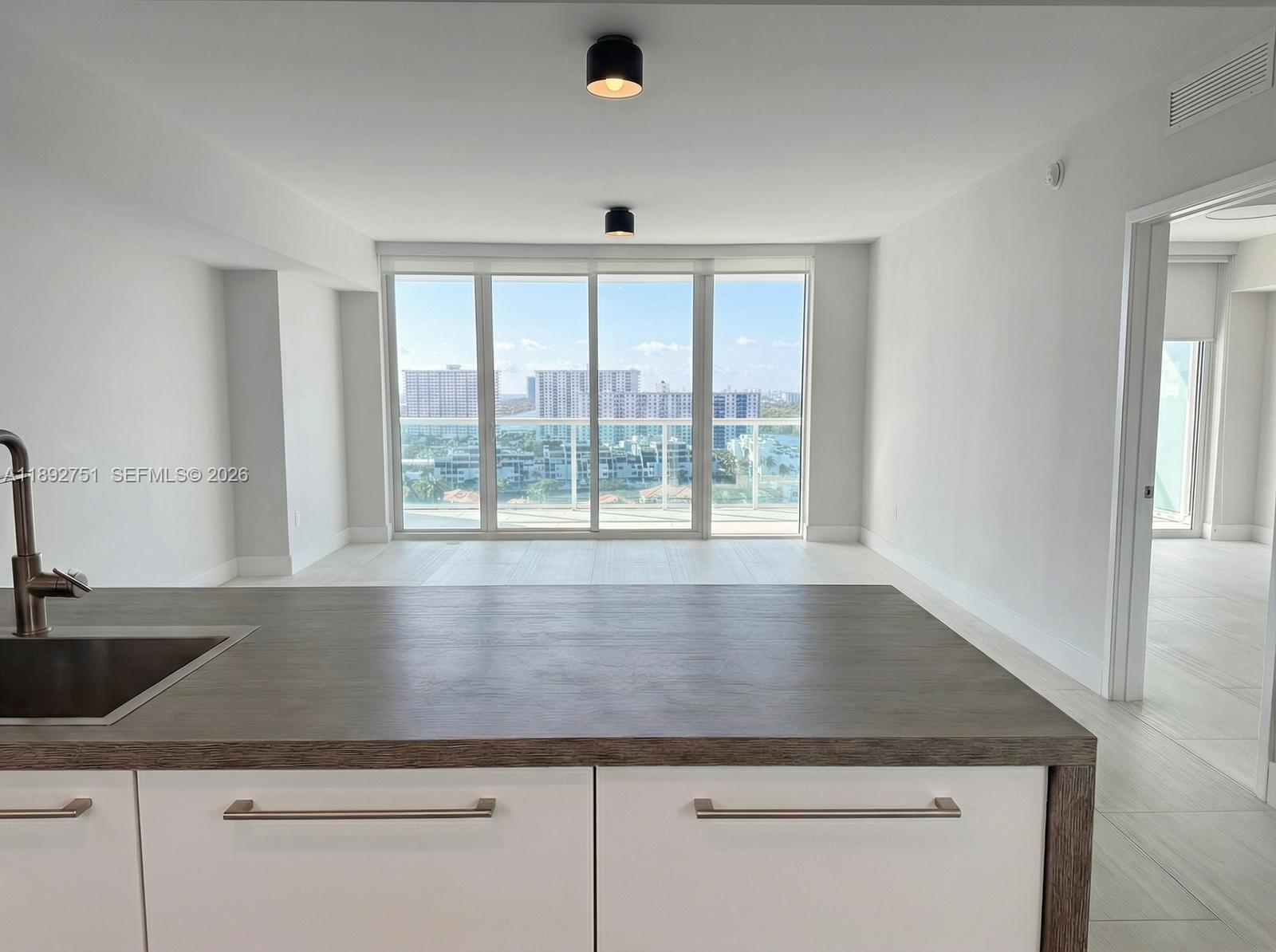 400 Sunny Isles Blvd #1621, Sunny Isles Beach FL 33160