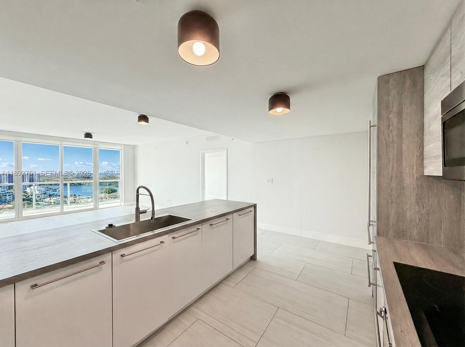 400 Sunny Isles Blvd #1621, Sunny Isles Beach FL 33160