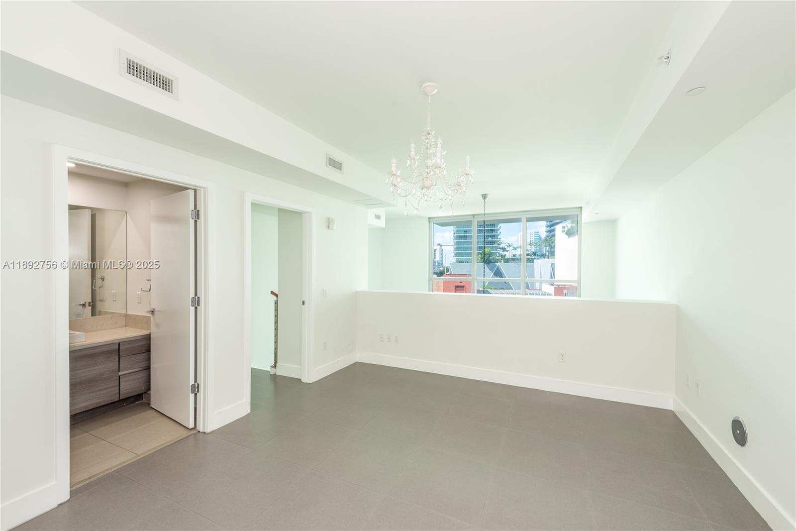 1080 Brickell Ave #509, Miami FL 33131