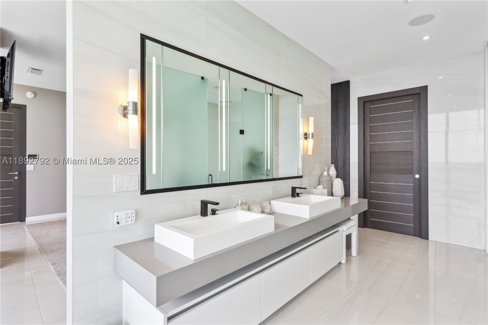 2200 N Ocean Blvd #S2301, Fort Lauderdale FL 33305