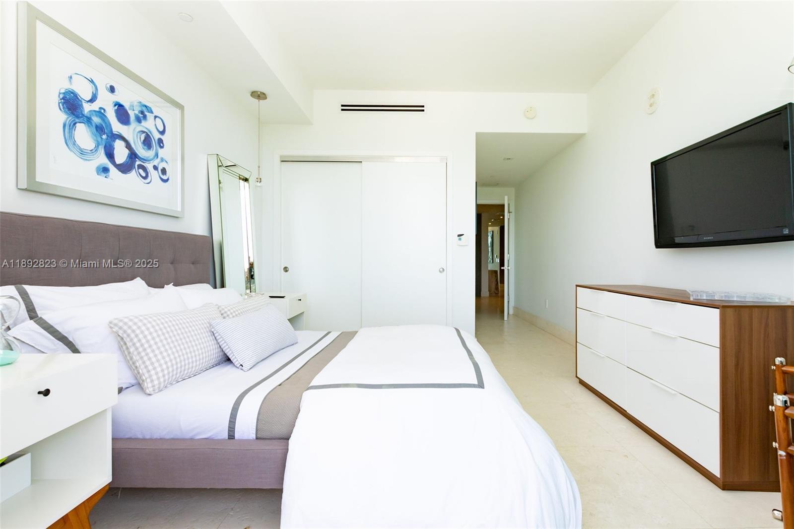 360 Ocean Dr #606S, Key Biscayne FL 33149