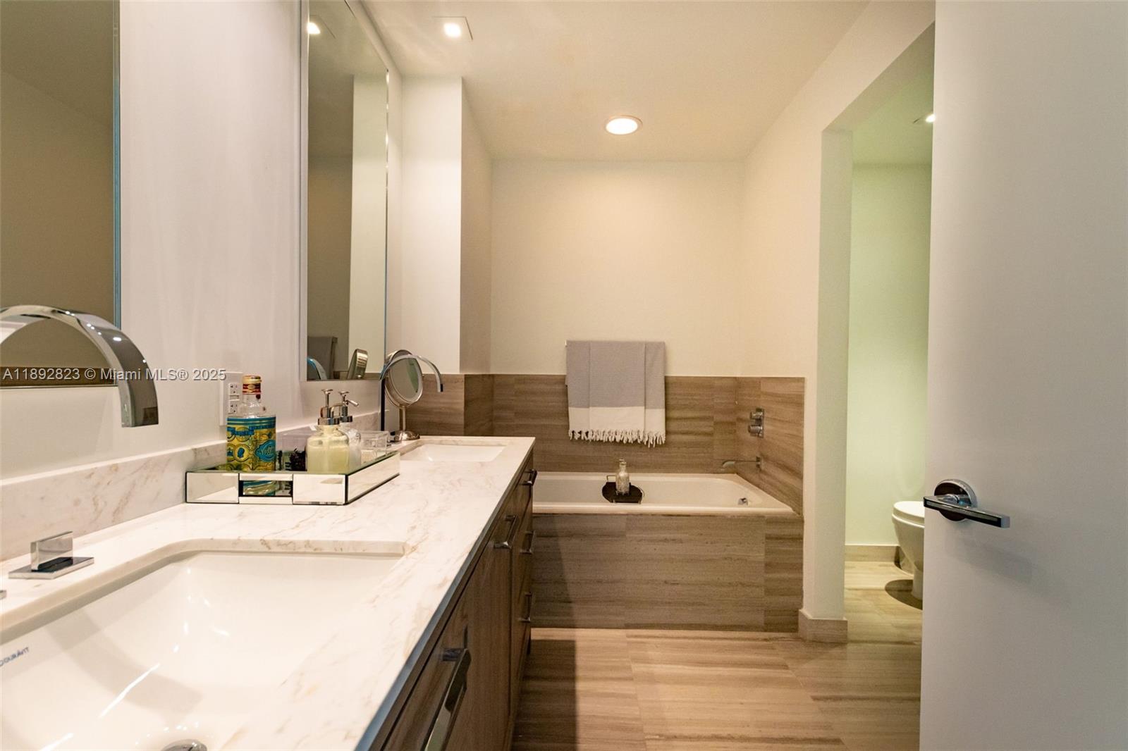 360 Ocean Dr #606S, Key Biscayne FL 33149