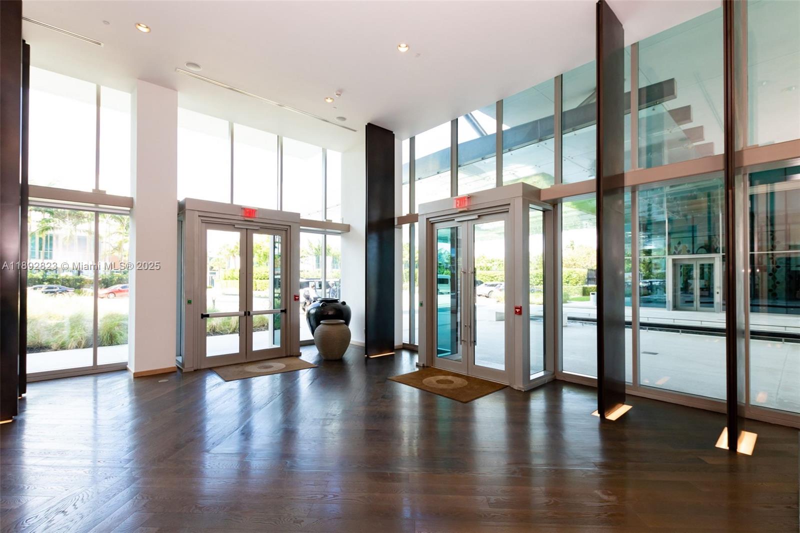 360 Ocean Dr #606S, Key Biscayne FL 33149