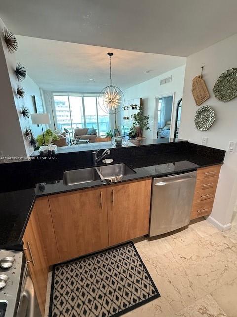 7900 Harbor Island Dr #822, North Bay Village FL 33141
