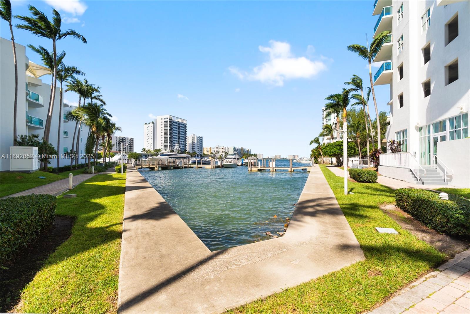 7900 Harbor Island Dr #822, North Bay Village FL 33141