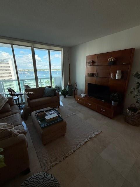 7900 Harbor Island Dr #822, North Bay Village FL 33141
