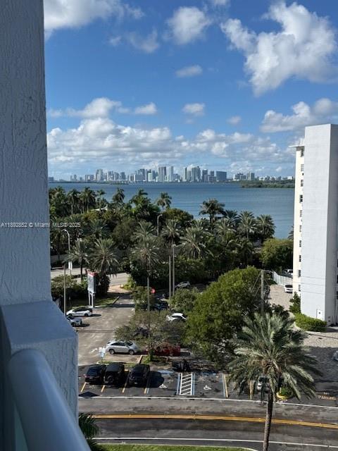 7900 Harbor Island Dr #822, North Bay Village FL 33141