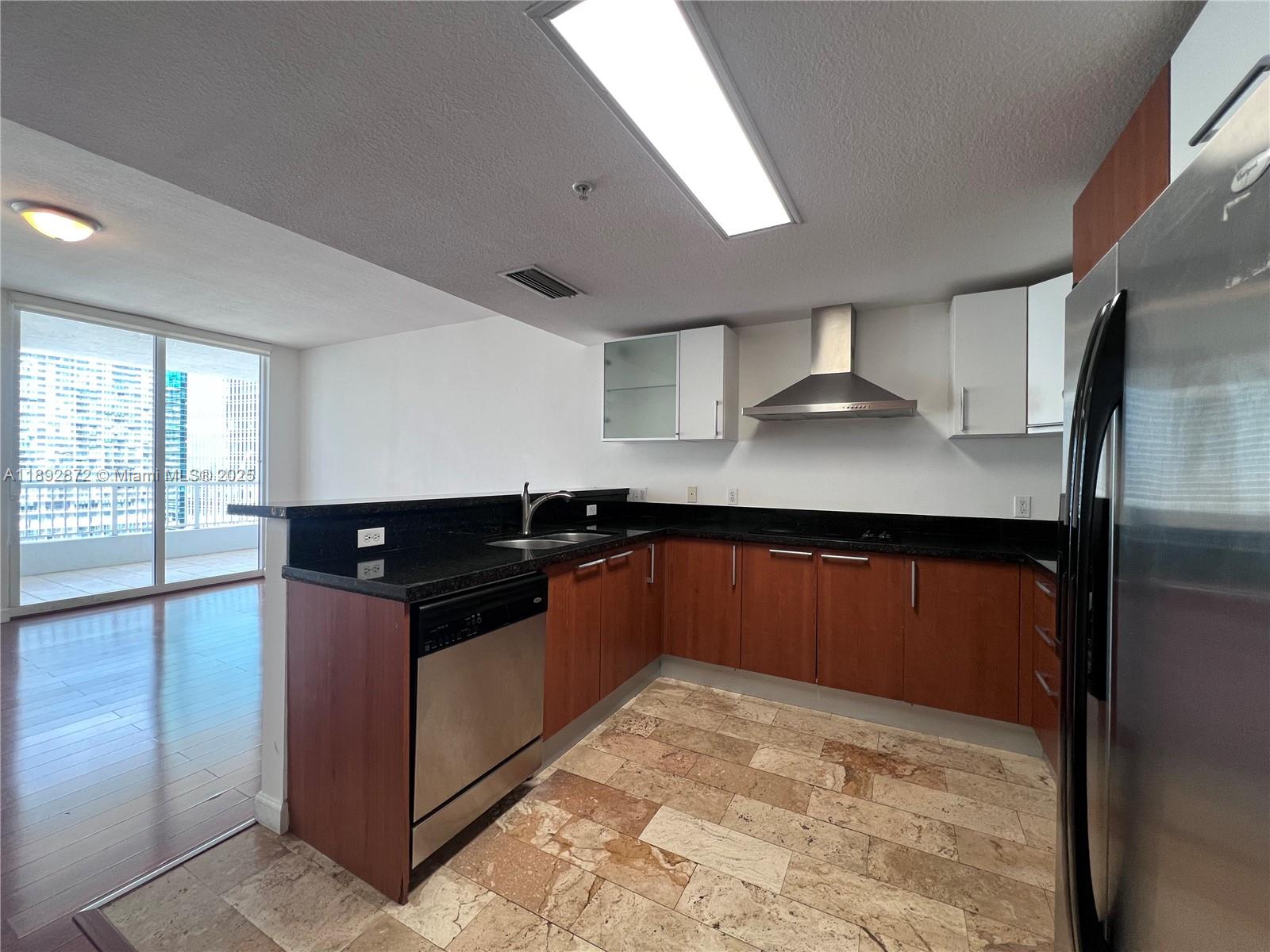 170 SE 14th St #2107, Miami FL 33131