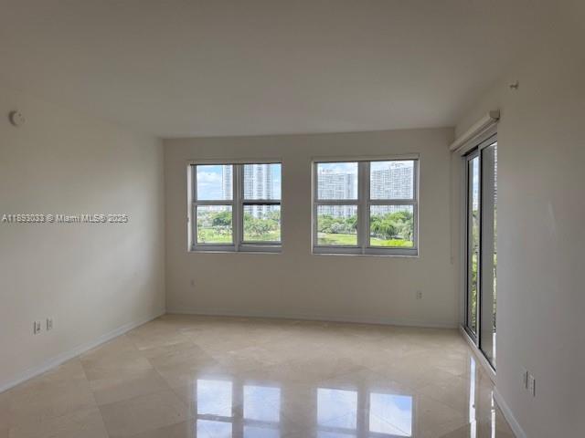 20000 E Country Club Dr #614, Aventura FL 33180