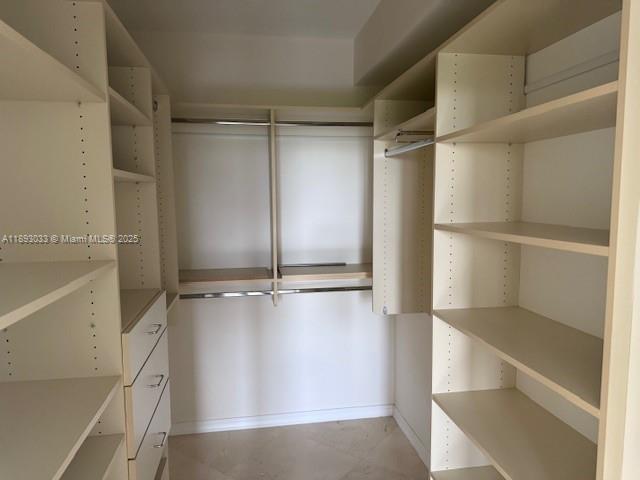 20000 E Country Club Dr #614, Aventura FL 33180