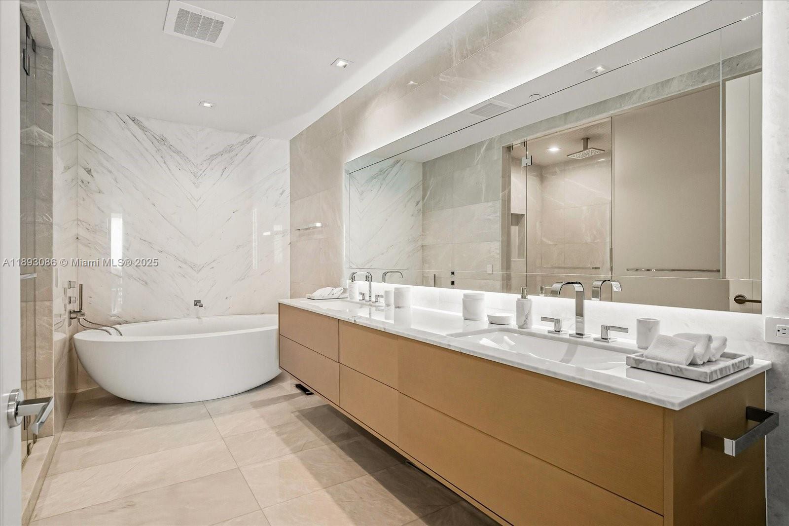 18501 Collins Ave #1001, Sunny Isles Beach FL 33160