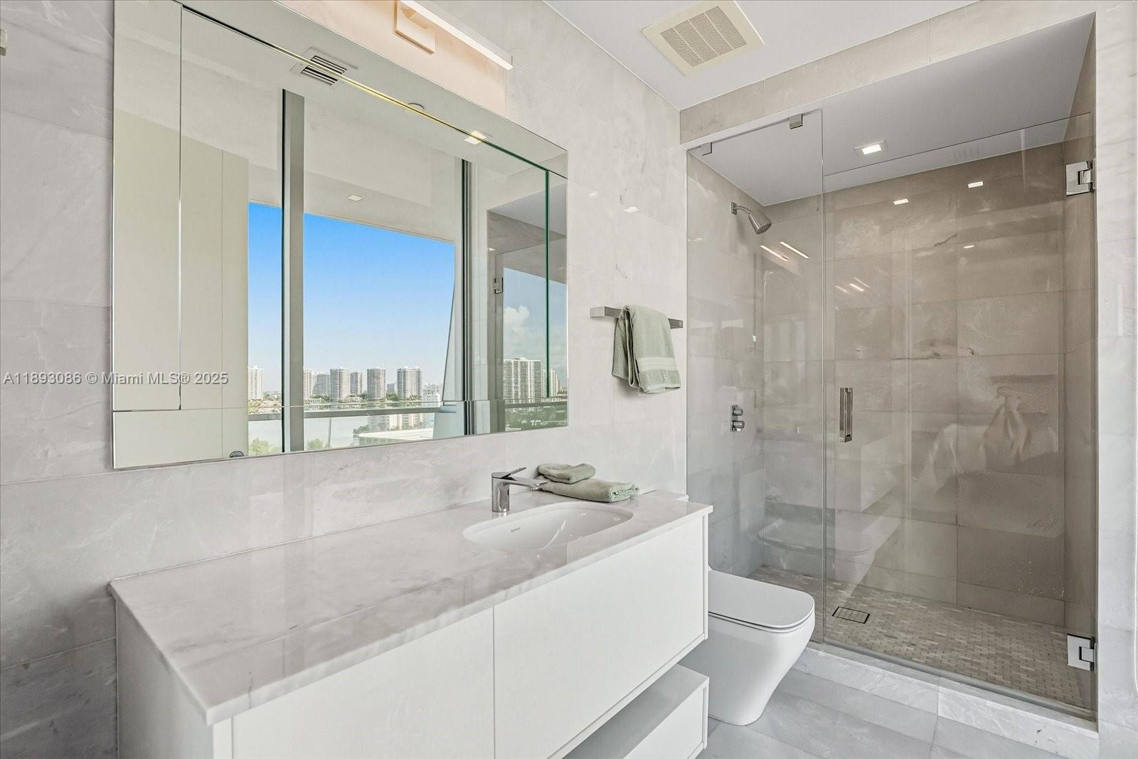 18501 Collins Ave #1001, Sunny Isles Beach FL 33160