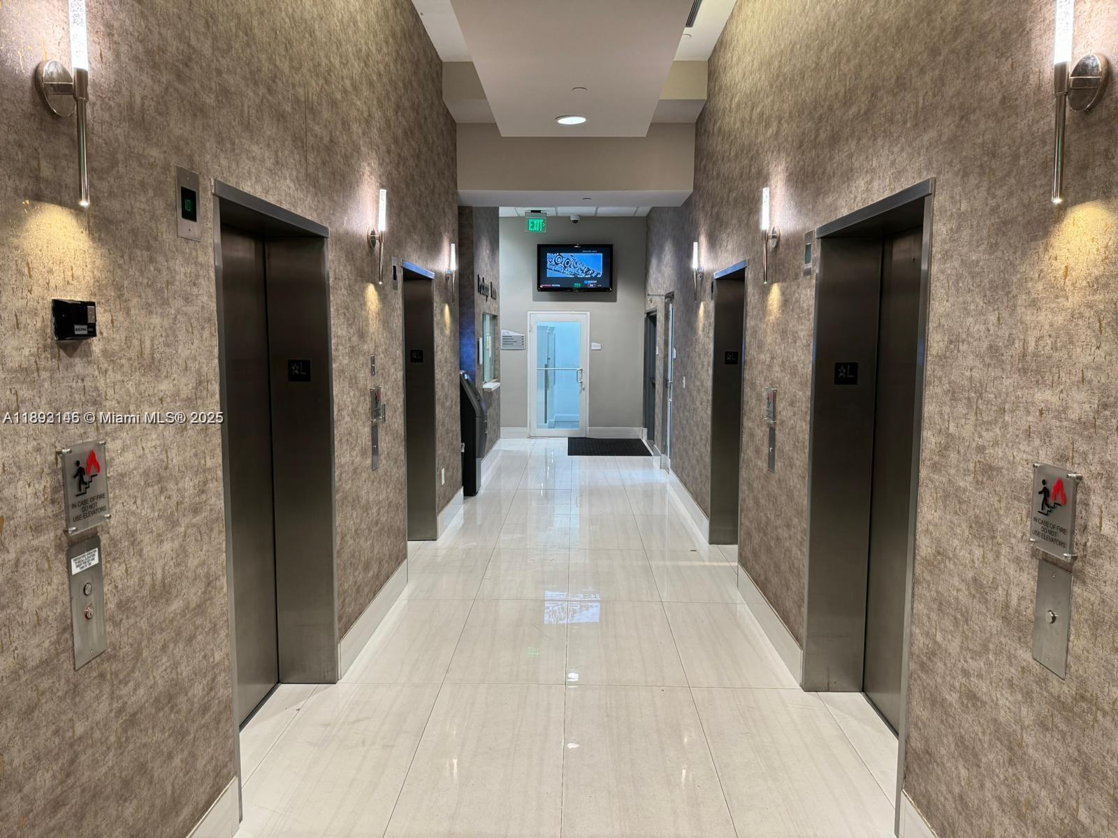 1200 Brickell Bay Dr #2918, Miami FL 33131