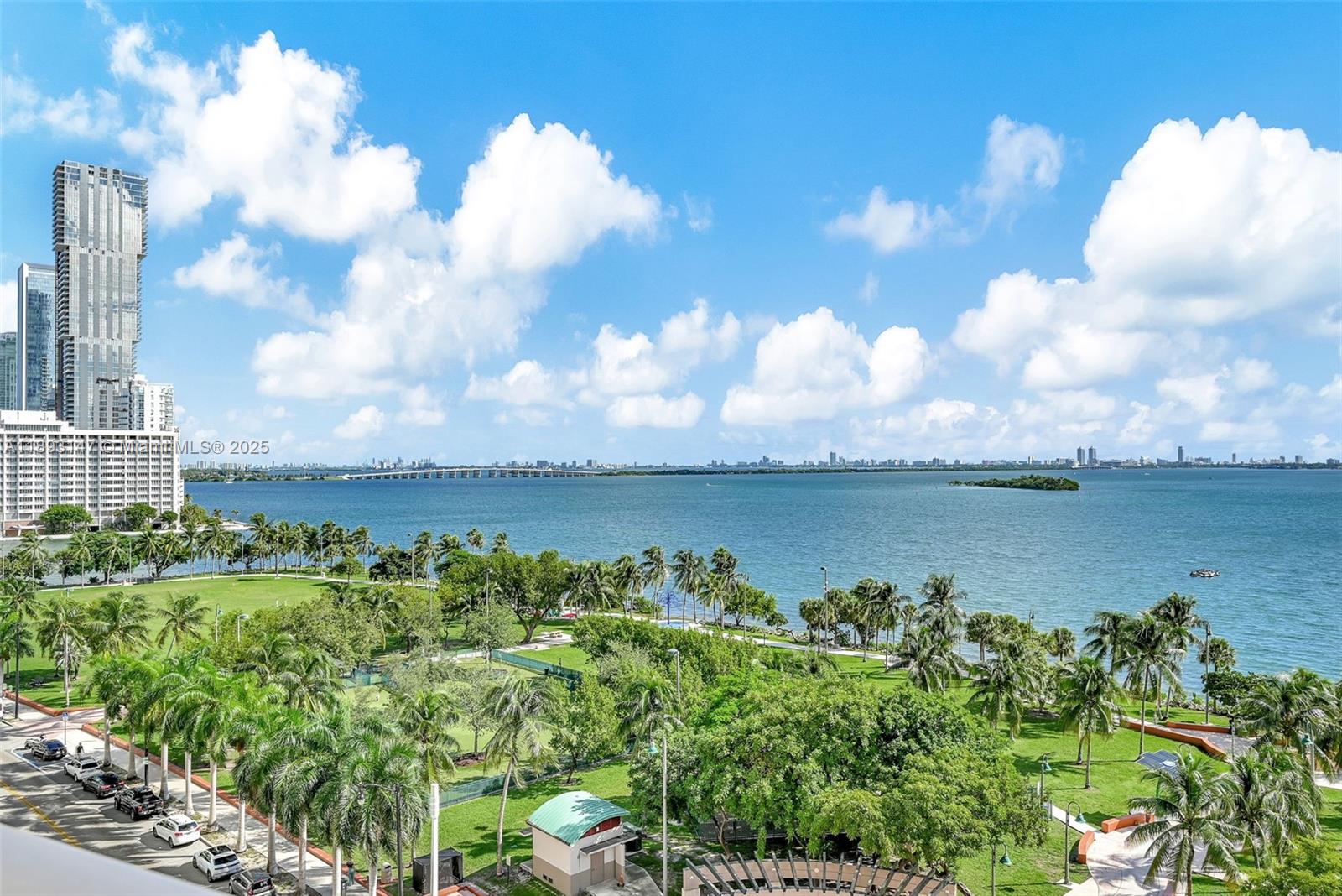 488 NE 18th St #815, Miami FL 33132