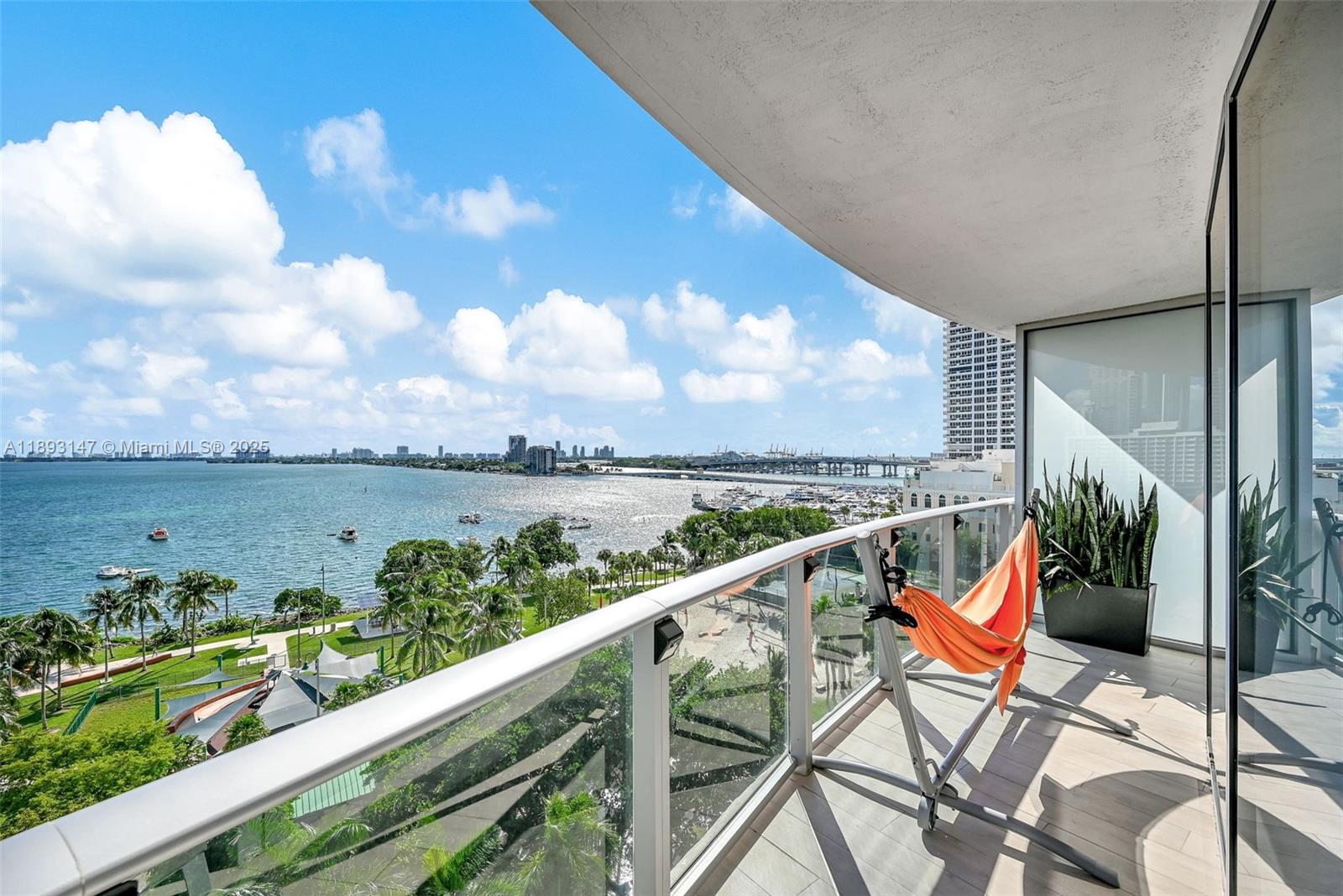 488 NE 18th St #815, Miami FL 33132