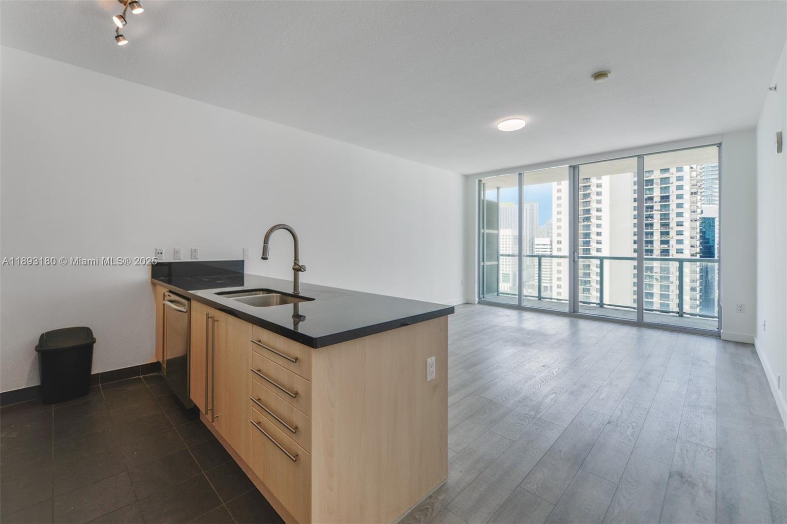 1111 SW 1st Ave #2624-N, Miami FL 33130