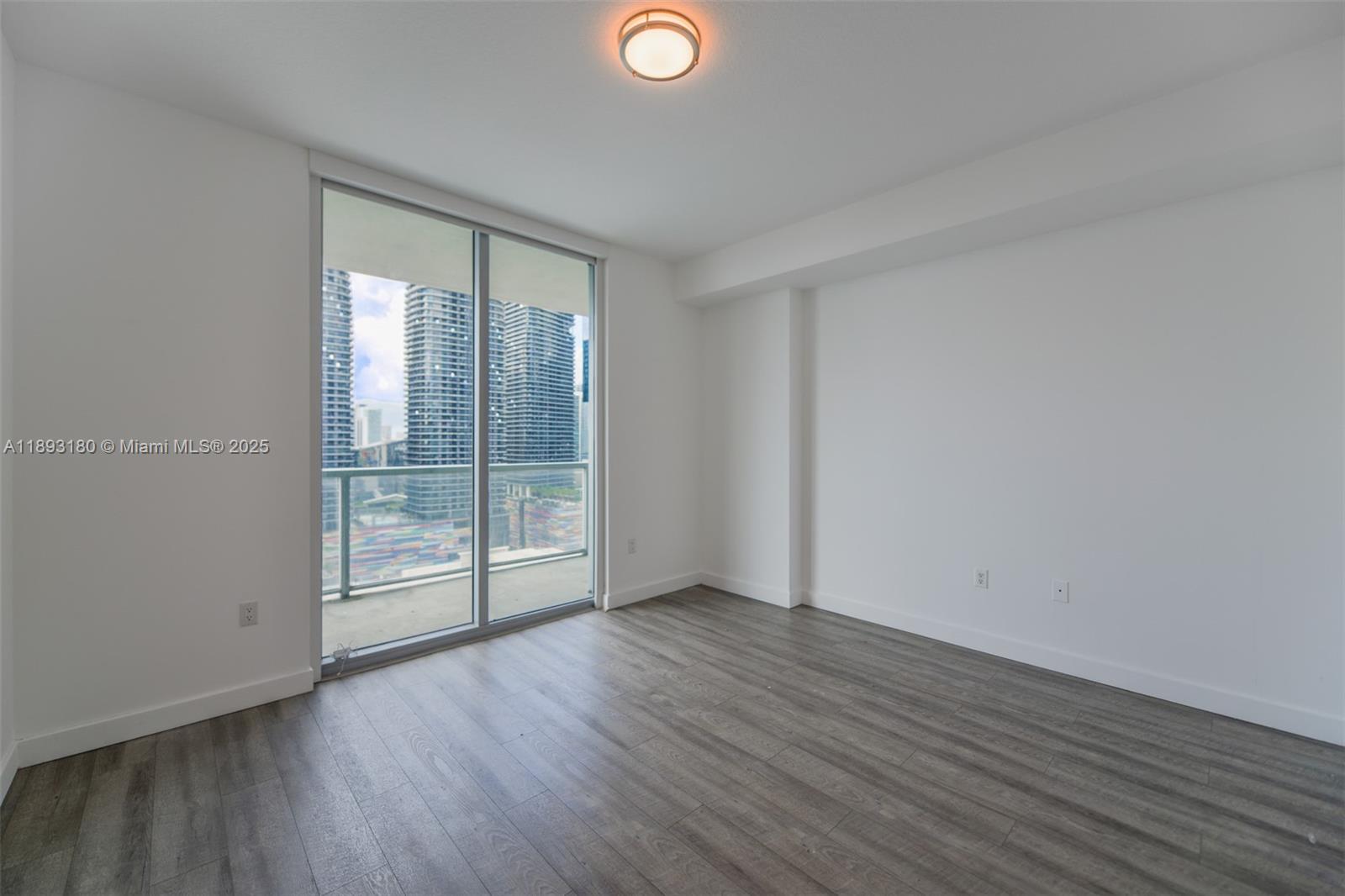 1111 SW 1st Ave #2624-N, Miami FL 33130