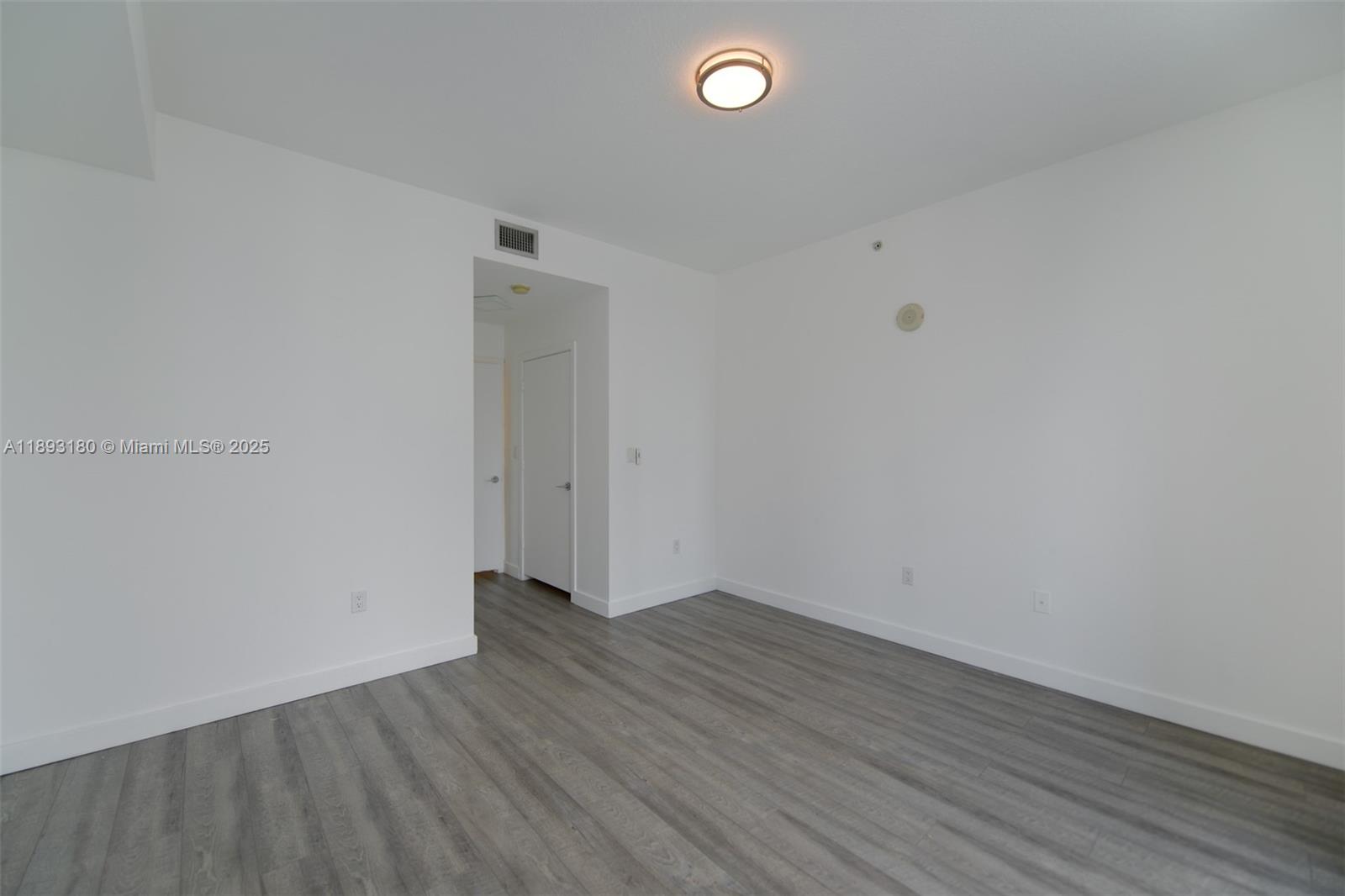 1111 SW 1st Ave #2624-N, Miami FL 33130