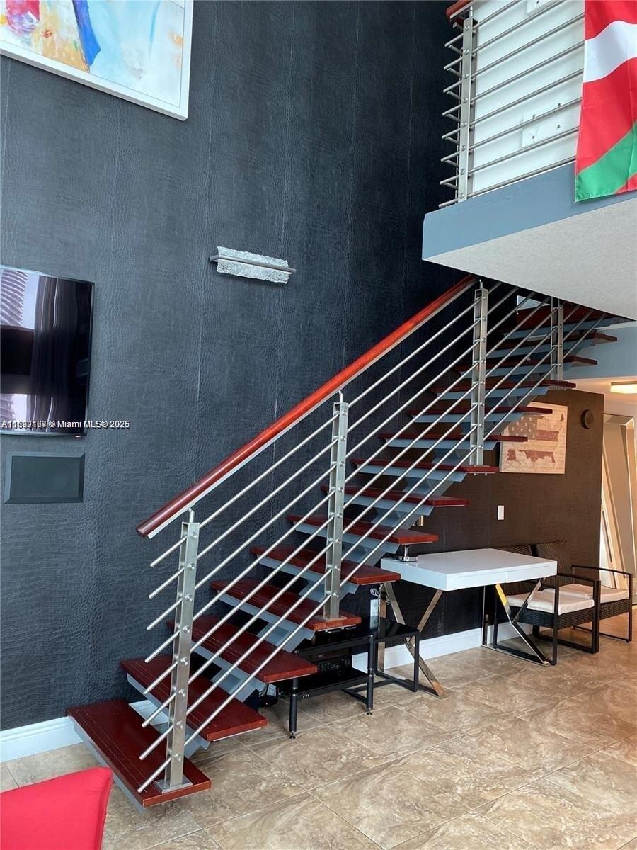 41 SE 5th St #717, Miami FL 33131