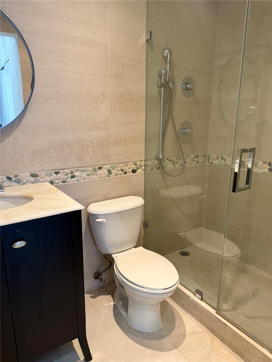 540 Brickell Key Dr #522, Miami FL 33131