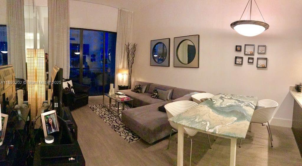 540 Brickell Key Dr #522, Miami FL 33131