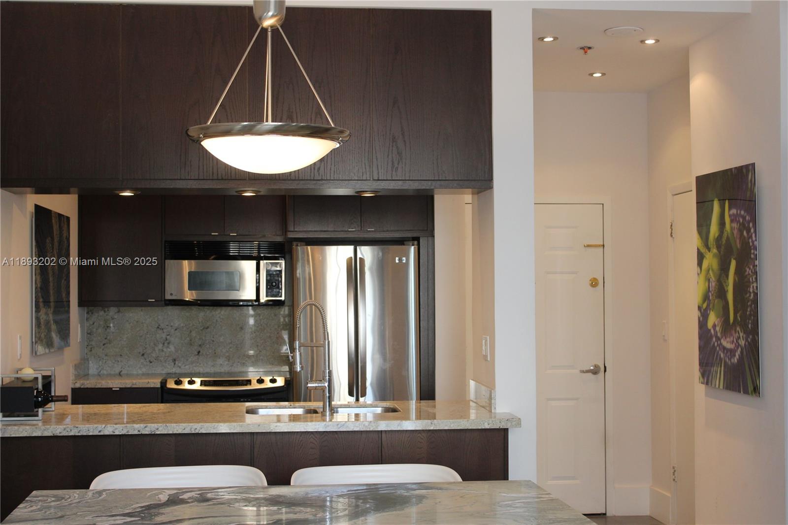 540 Brickell Key Dr #522, Miami FL 33131