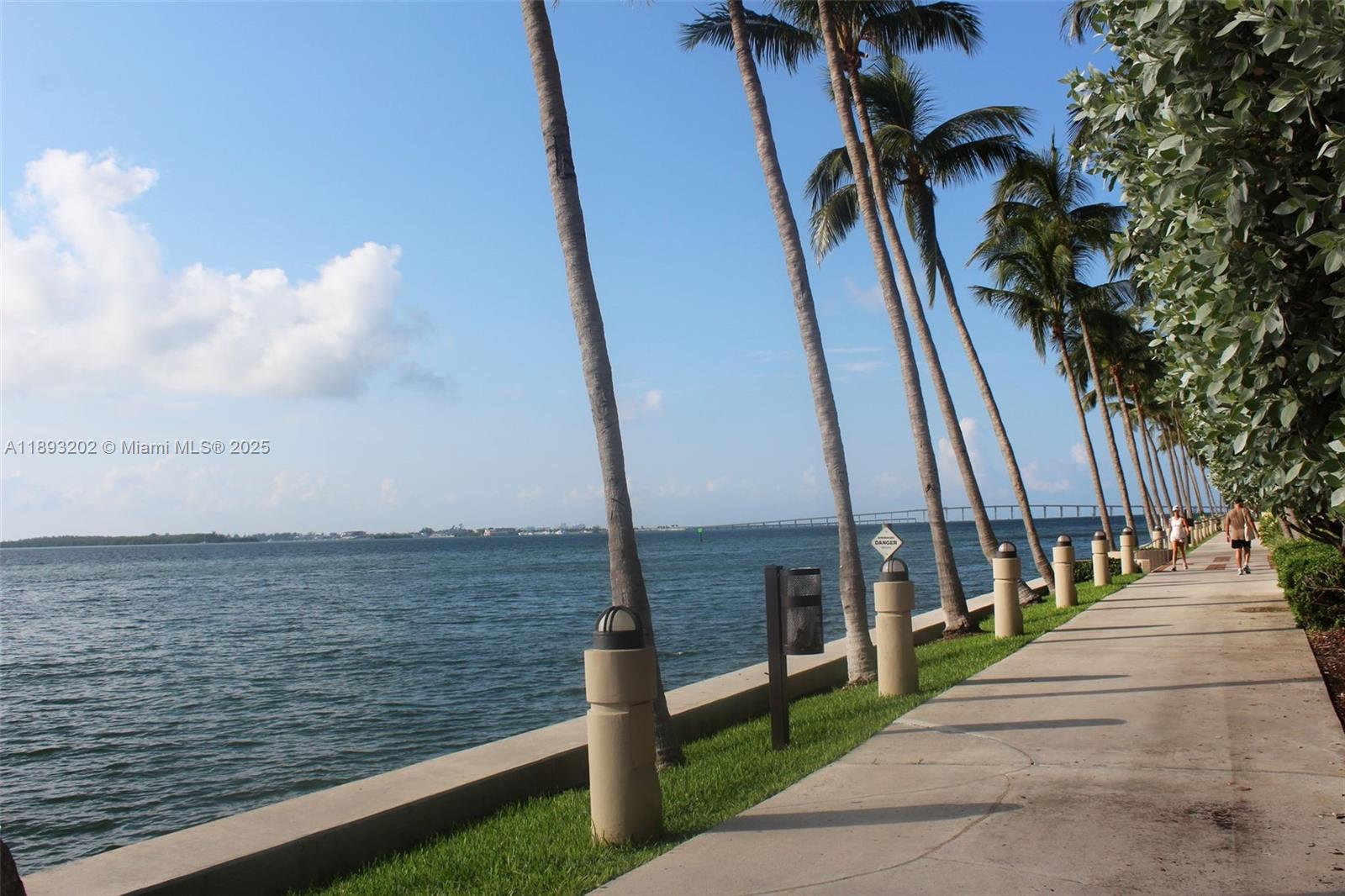 540 Brickell Key Dr #522, Miami FL 33131