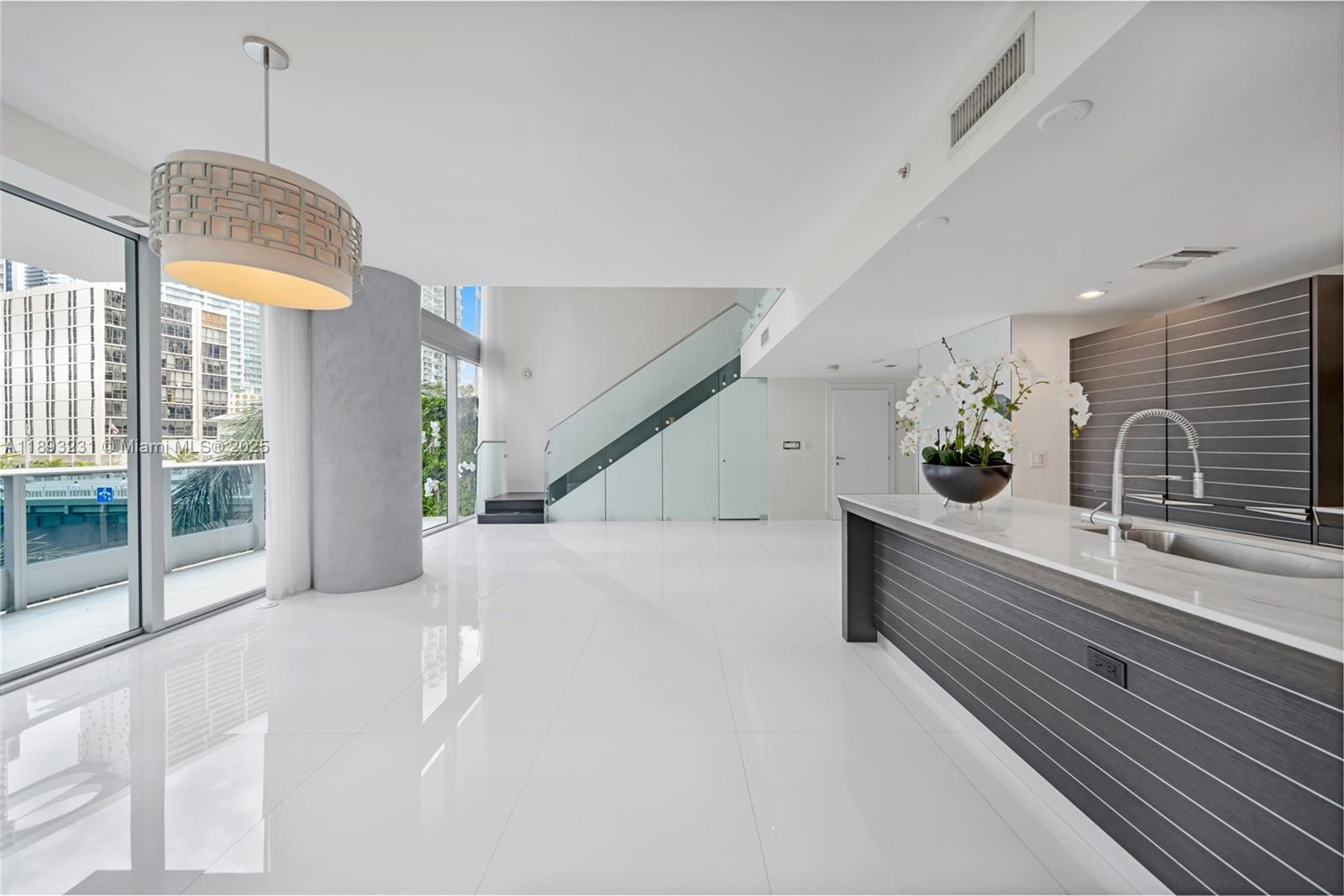 200 Biscayne Boulevard Way #305, Miami FL 33131