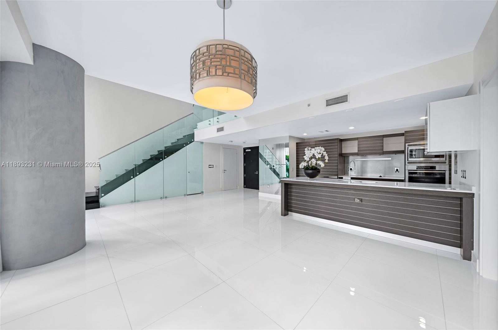 200 Biscayne Boulevard Way #305, Miami FL 33131
