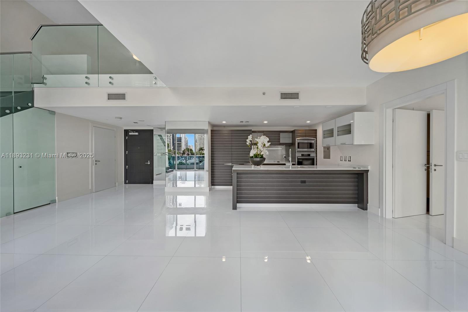 200 Biscayne Boulevard Way #305, Miami FL 33131