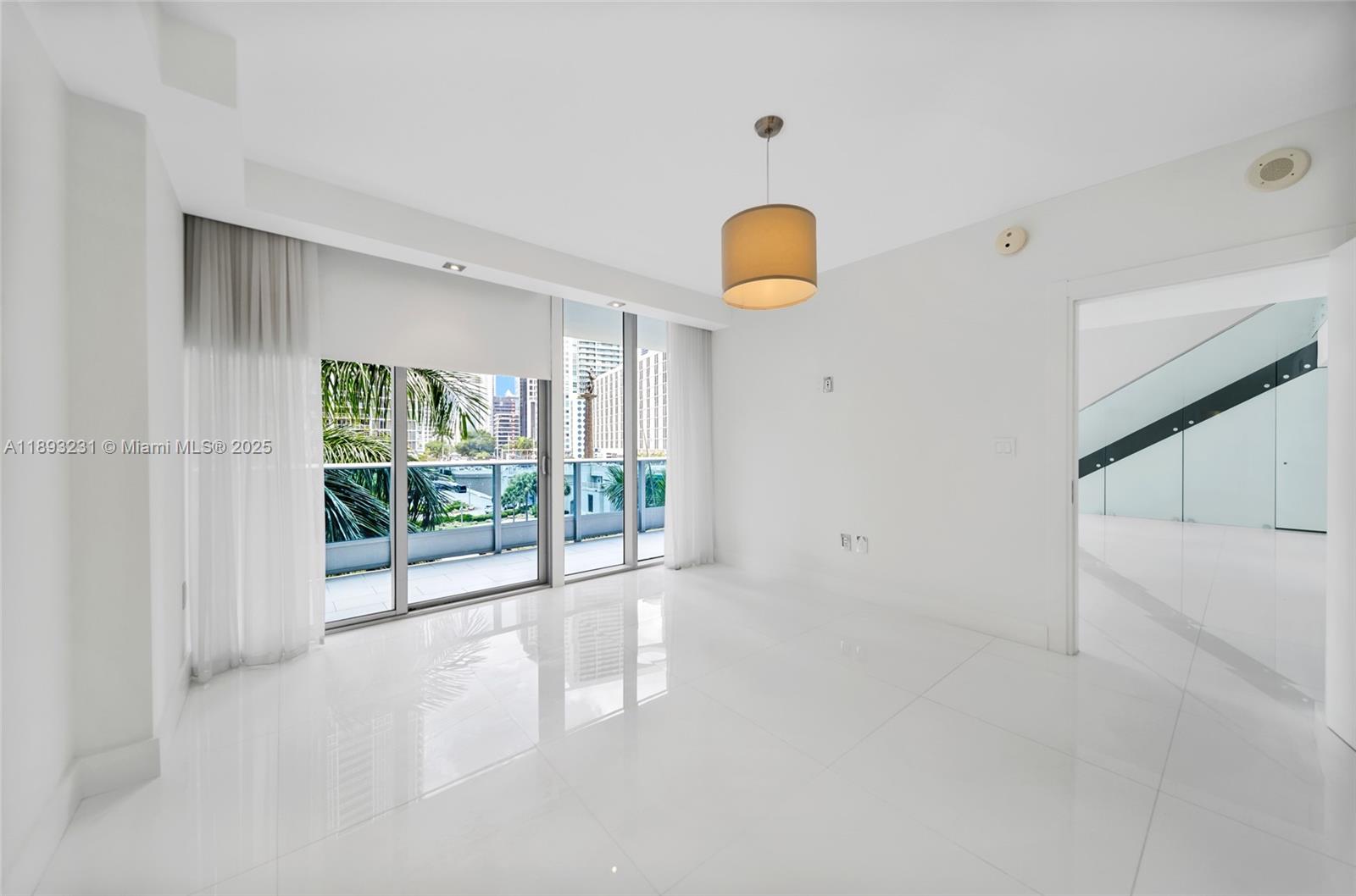 200 Biscayne Boulevard Way #305, Miami FL 33131