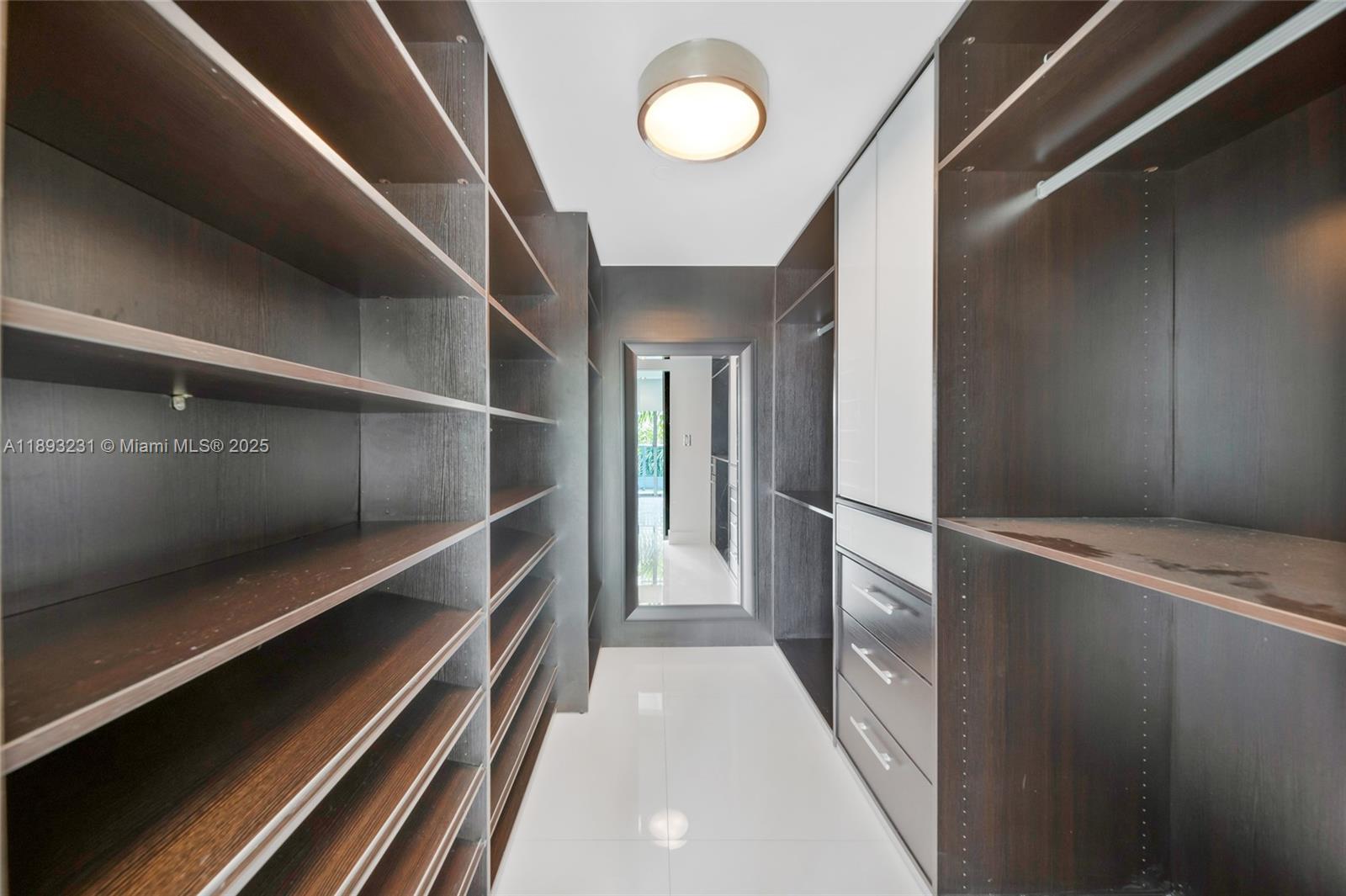 200 Biscayne Boulevard Way #305, Miami FL 33131