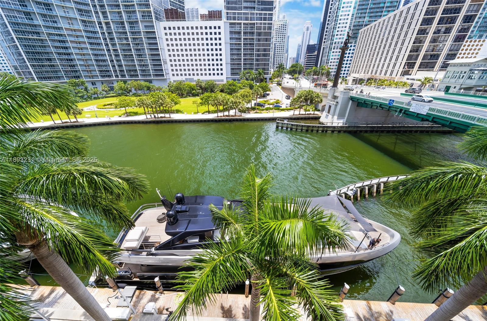 200 Biscayne Boulevard Way #305, Miami FL 33131