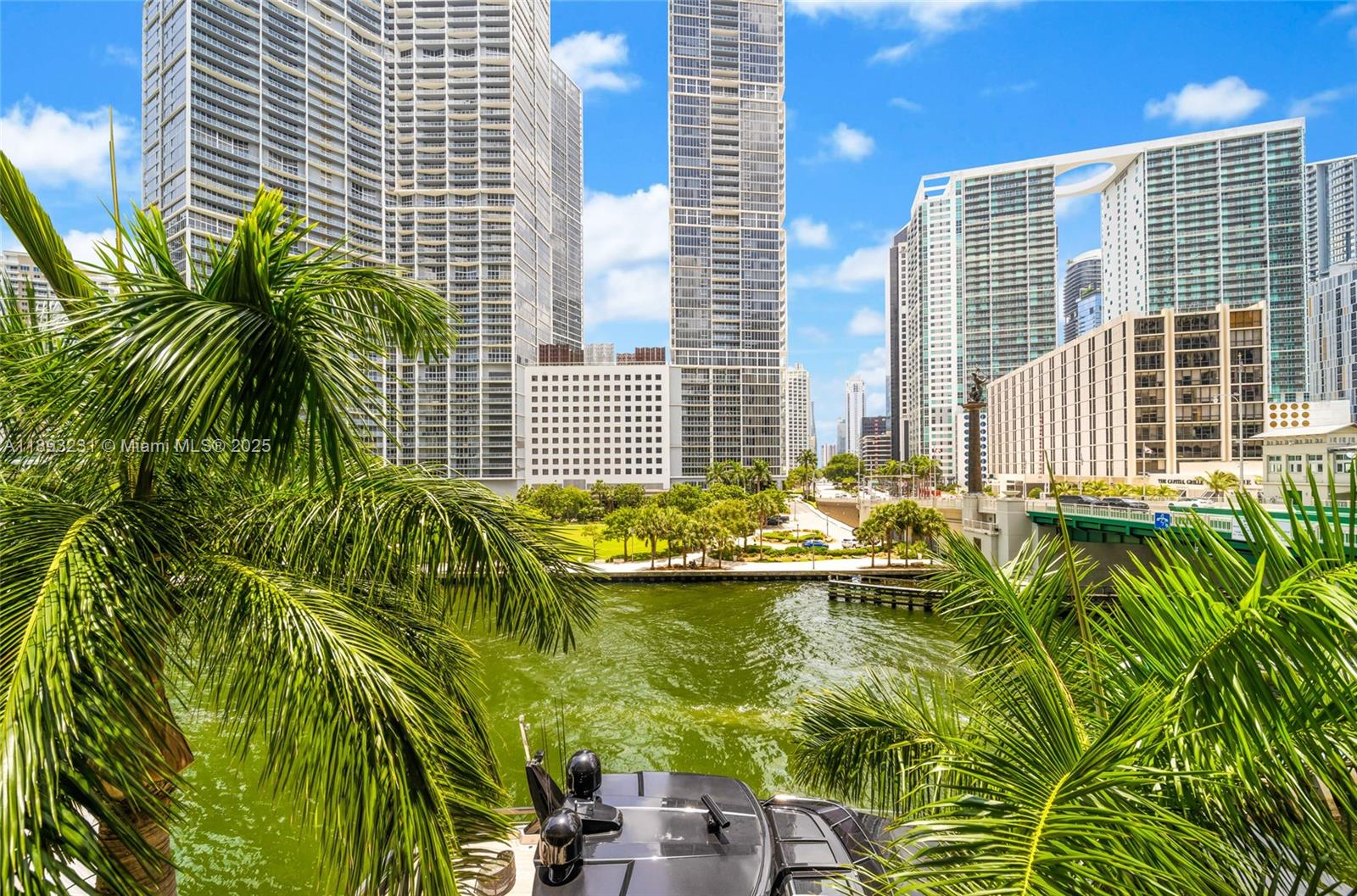 200 Biscayne Boulevard Way #305, Miami FL 33131