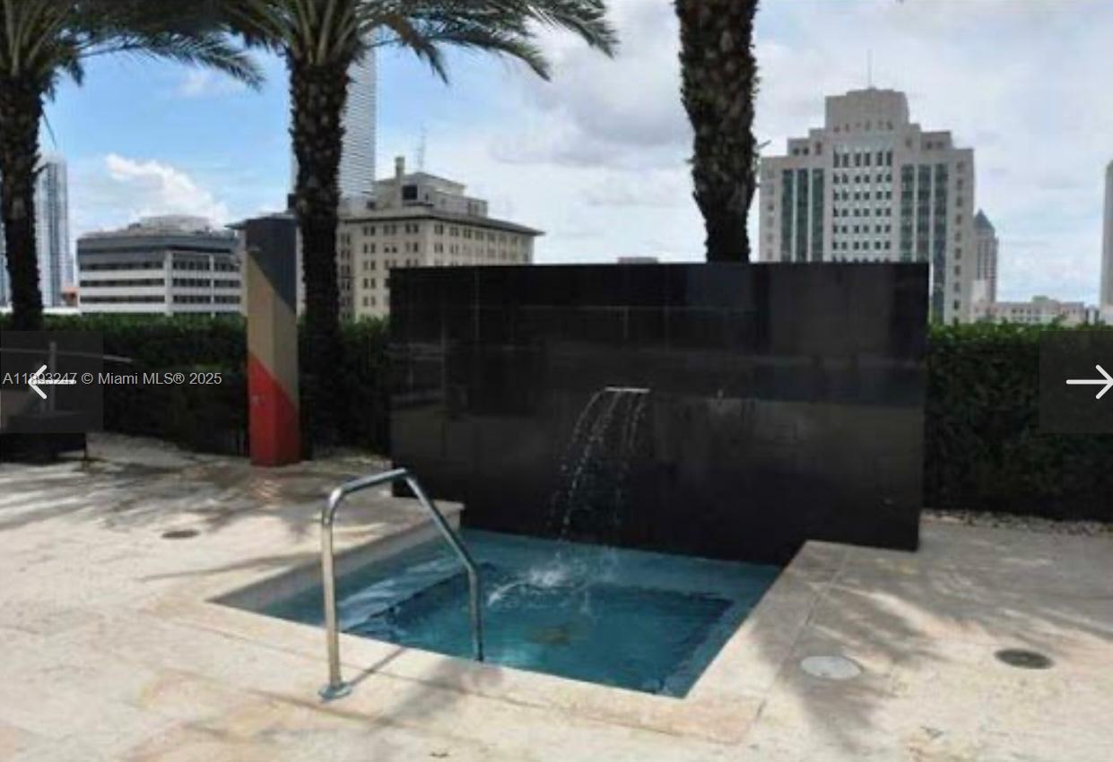 50 Biscayne Blvd #702, Miami FL 33132