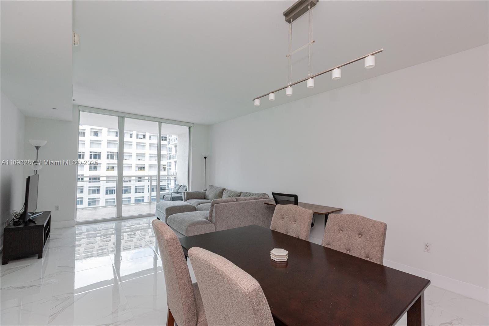 951 Brickell Ave #2601, Miami FL 33131