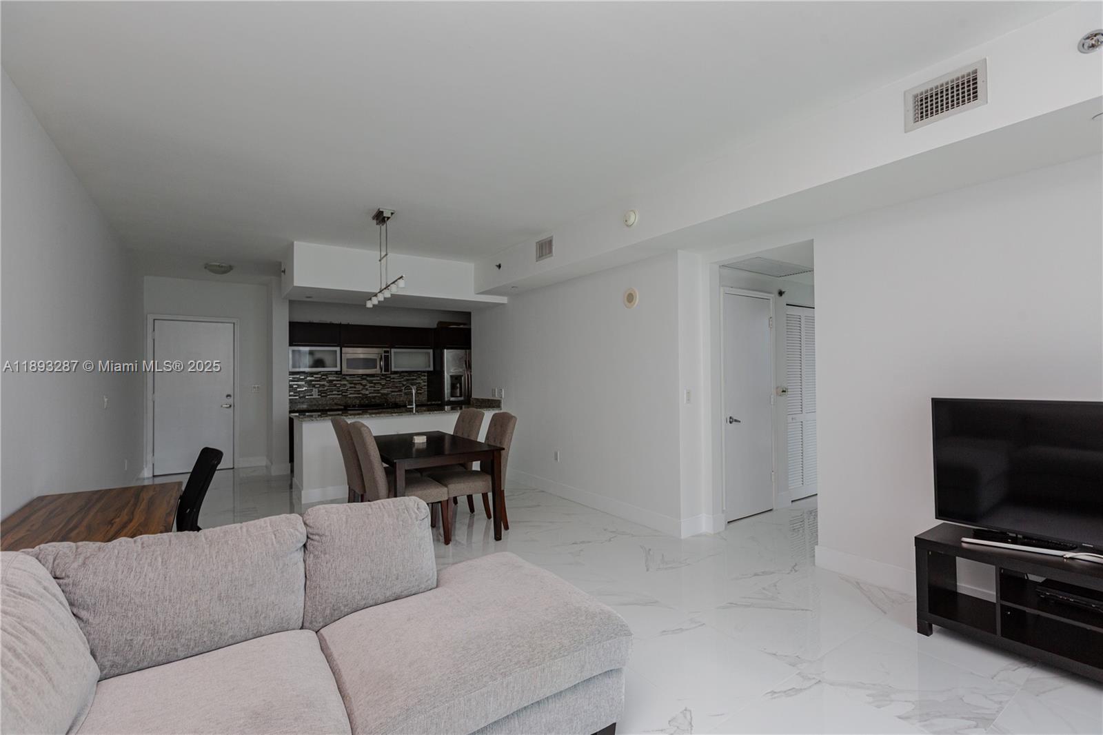 951 Brickell Ave #2601, Miami FL 33131