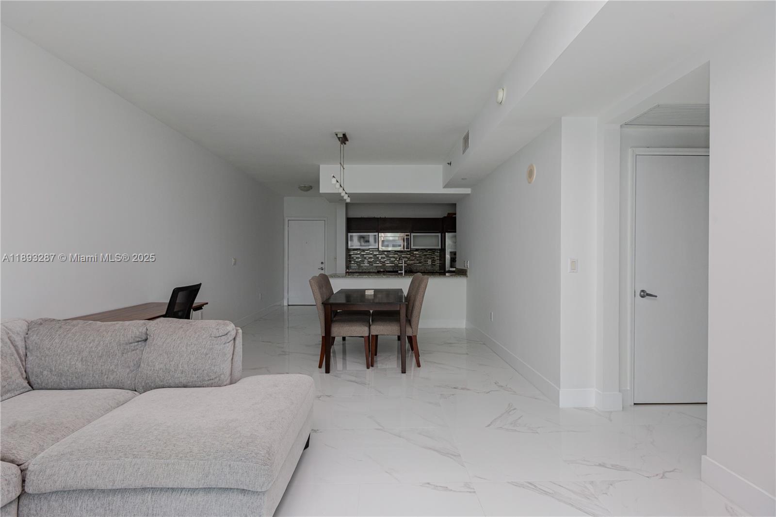 951 Brickell Ave #2601, Miami FL 33131