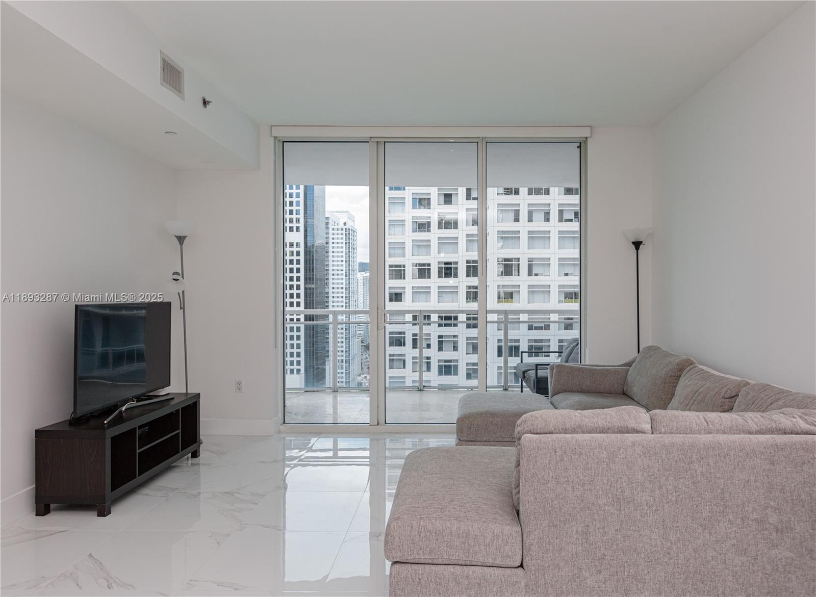 951 Brickell Ave #2601, Miami FL 33131