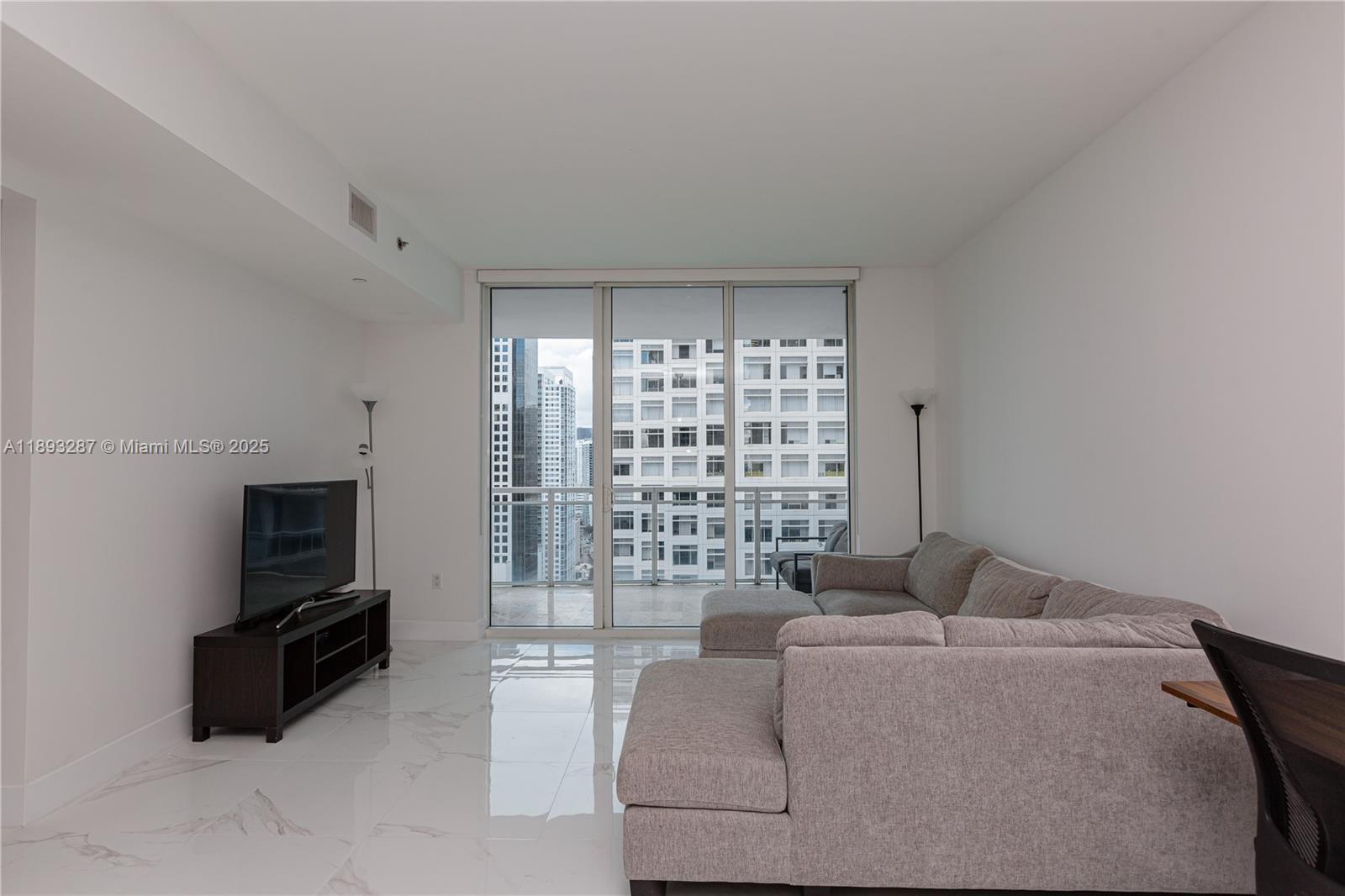 951 Brickell Ave #2601, Miami FL 33131