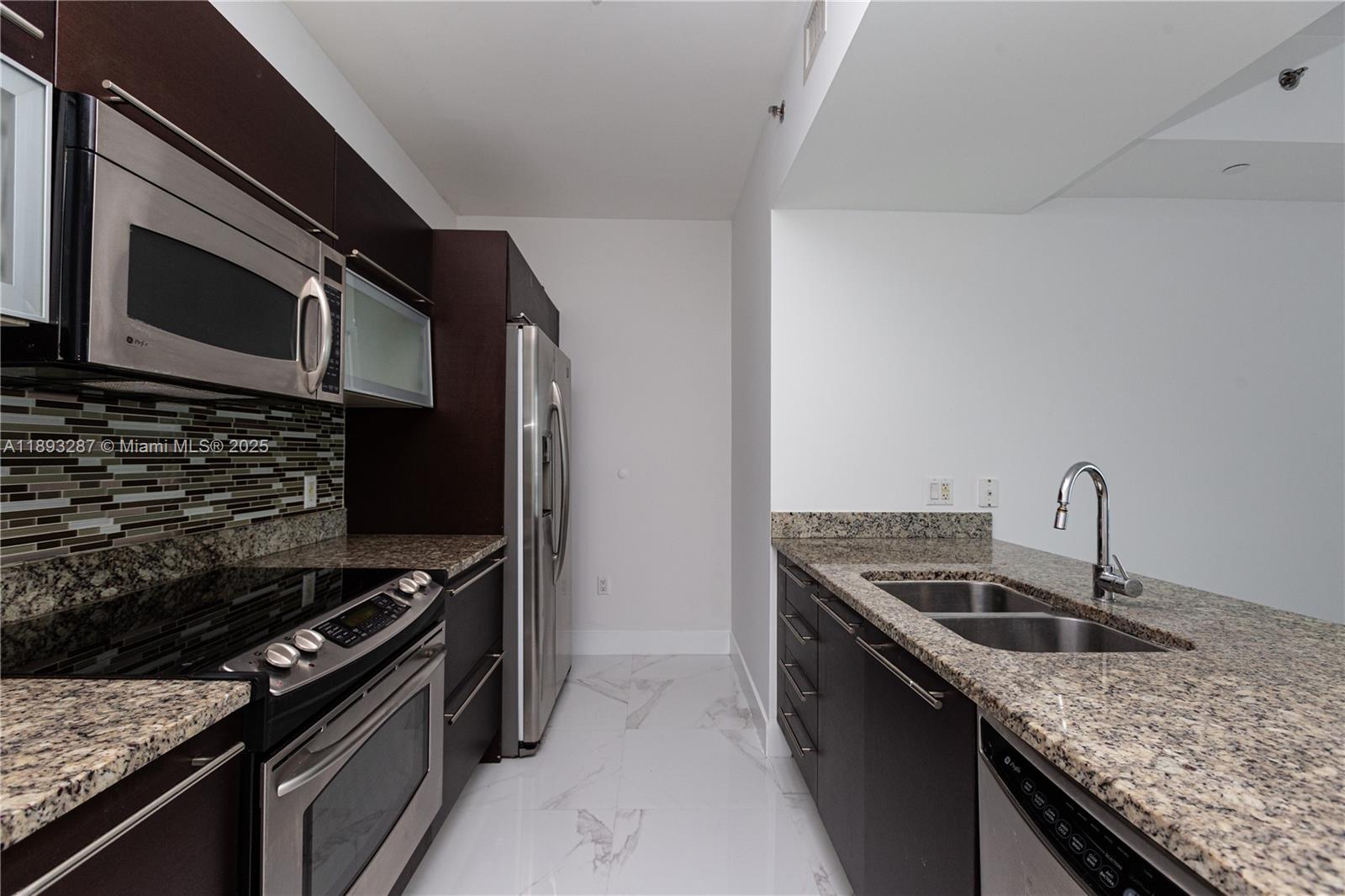 951 Brickell Ave #2601, Miami FL 33131