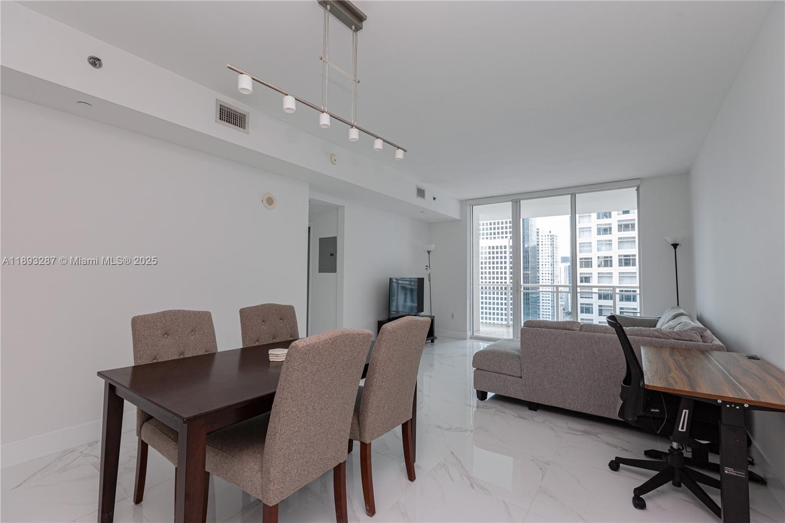 951 Brickell Ave #2601, Miami FL 33131
